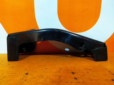 Кронштейн усилителя бампера переднего передний