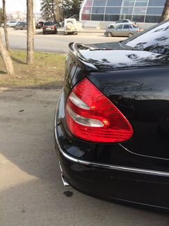 Спойлер на Mercedes-Benz W211