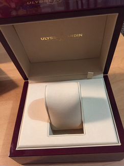Шкатулка для часов UlysseNardin оригинал