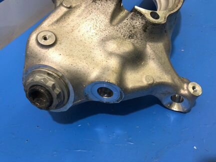 Кулак передний правый Bmw 5-Series G30