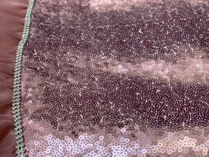 Новое детское платье в пайетках 32 размер