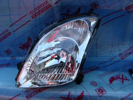 Фара Suzuki Swift 2004-2010