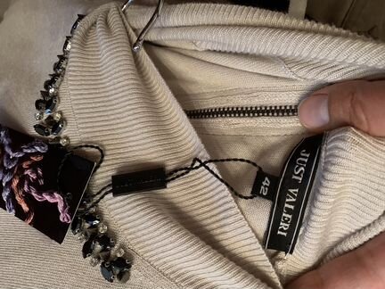 Джемпер новый 48р