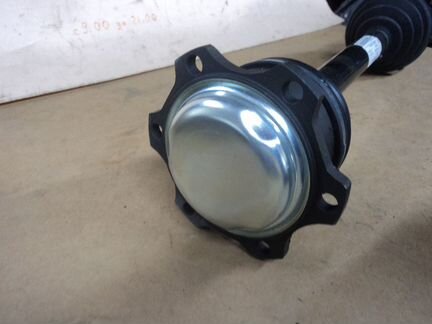 Привод передний левый Skoda Superb