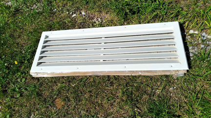 Решётка вентиляционная наружная 1000х300мм