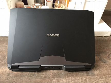 Clevo P775 i7 9700KGTX1070120Hz