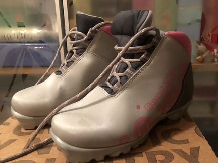 Ботинки для беговых лыж