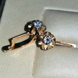 Серьги золотые с 2 бриллиантами (классика)