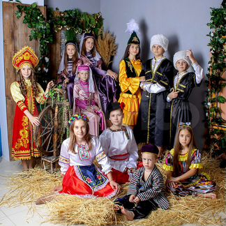 Национальные костюмы