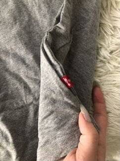 Мужская футболка levis серая новая 2шт