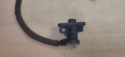 Замок крышки багажника Mercedes W204 W204 C200 CDI