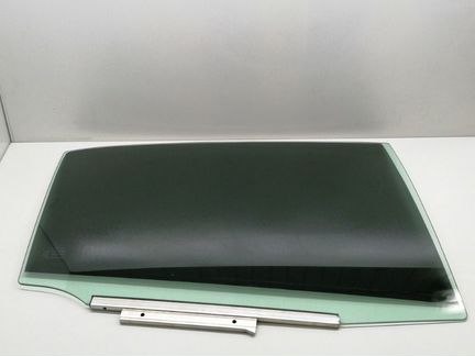 Стекло двери заднее правое Toyota Camry XV70 2.5