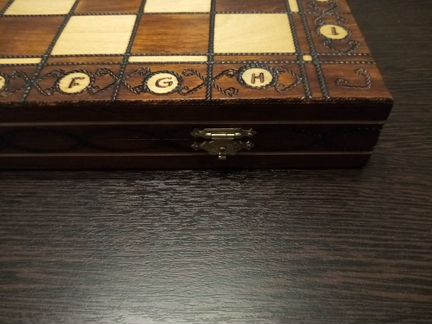 Шахматы (40 х 40 см, дерево)