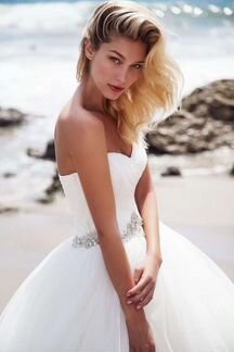 Свадебное платье Бравия (от Ариамо Брайдал)