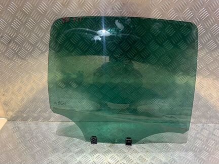 Стекло заднее правое Citroen C3 2 1.6 2013