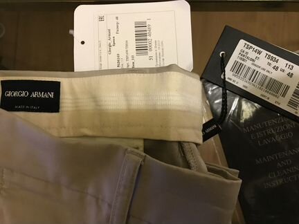 Новые брюки оригинал giorgio armani 48 размер