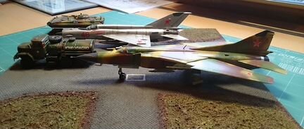 Готовые сборные модели миг-21 и миг-23 в 1/72