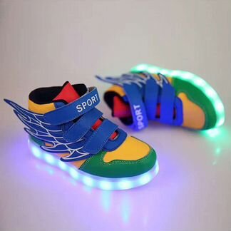 Разноцветные на роликах кросовки