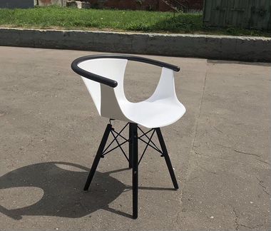 Eames daw кресло белое черная полоса
