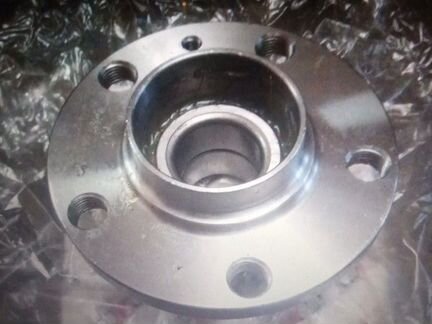 Задняя ступица в сборе с подшипником skoda octavia