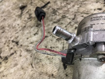 Вакуумный насос Bmw 1-Series E87