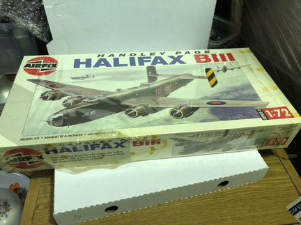 Сборная модель самолёта 1:72,halifax Bll, airfix