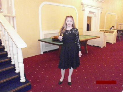 Вечернее коктейльное платье