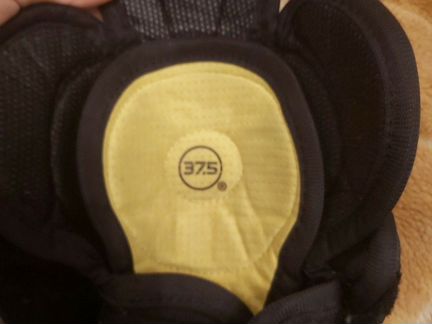 Наколенники Bauer 1s