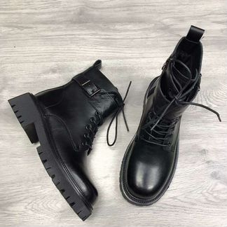 Осенние кожаные ботинки