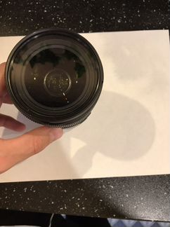 Прекрасный светлый зум объектив Sigma 18-35 Canon