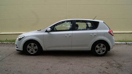 Kia Ceed 1.6 AT, 2011, 122 000 км