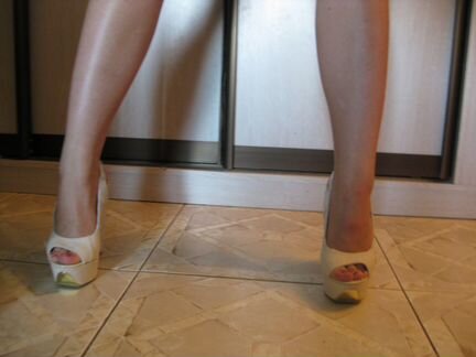 Новые крутые босоножки на платформе