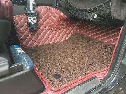 Комплект автомобильных ковриков внедорожник Мерсед