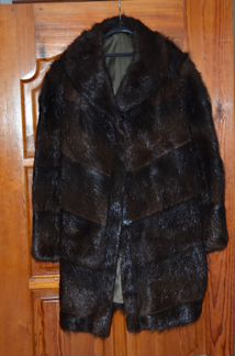 Продаю б/у шубу, нутриевую