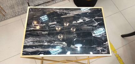 Столик с мраморной столешницей