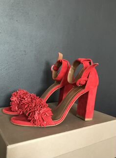 Замшевые босоножки с бахромой Bianca Di