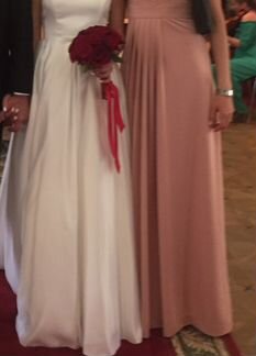 Вечернее платье пудрового цвета