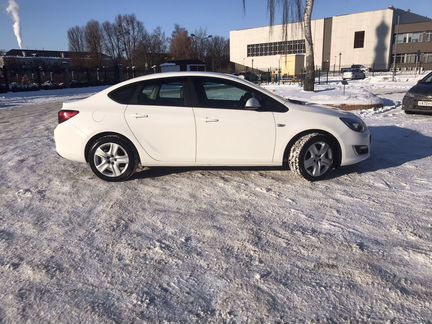 Opel Astra 1.6 AT, 2013, 70 285 км