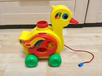 Развивающая игрушка Каталка сортер Уточка-несушка
