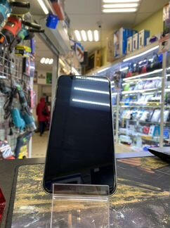 Телефон iPhone X