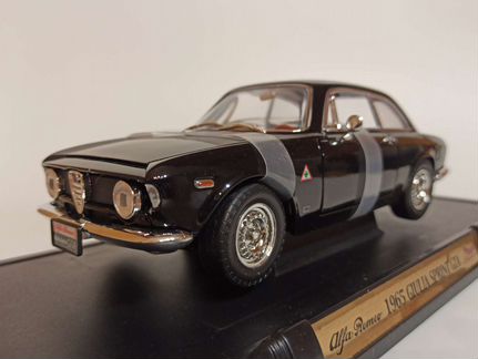 Alfa Romeo Gulia Sprint 1965 1:18
