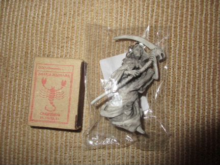 Брелок череп