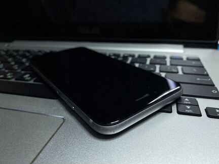 Телефон iPhone 6 64G
