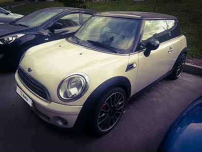 Mini cooper s 2010 золотой. Автомобиль мини купер 2010 год. Mini cooper 2010 1. Мини купер бу авито. Mini cooper бежевый авито.