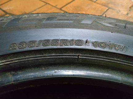 235 55 19 Bridgestone Dueler H/P Sport