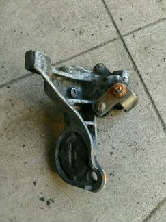 Кронштейн МКПП VW Гольф 3 1,8л 1H0199353D