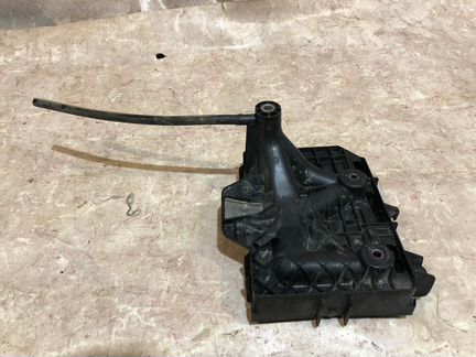 Площадка аккумулятора Volkswagen polo sedan