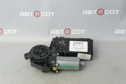 Моторчик стеклоподъемника передний правый VW Toua