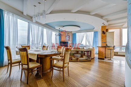 4-к квартира, 132.7 м², 24/32 эт.