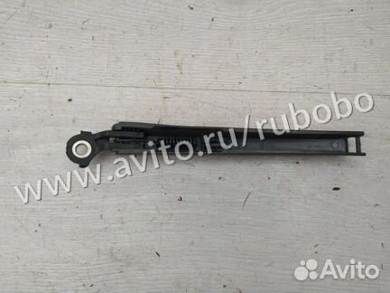Поводок заднего дворника Vw Golf 5 BSE 2006